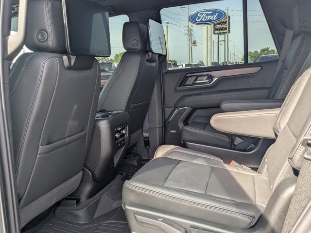 Used 2026 GMC Yukon Denali w/ Denali Reserve Package AWD/4WD image 14