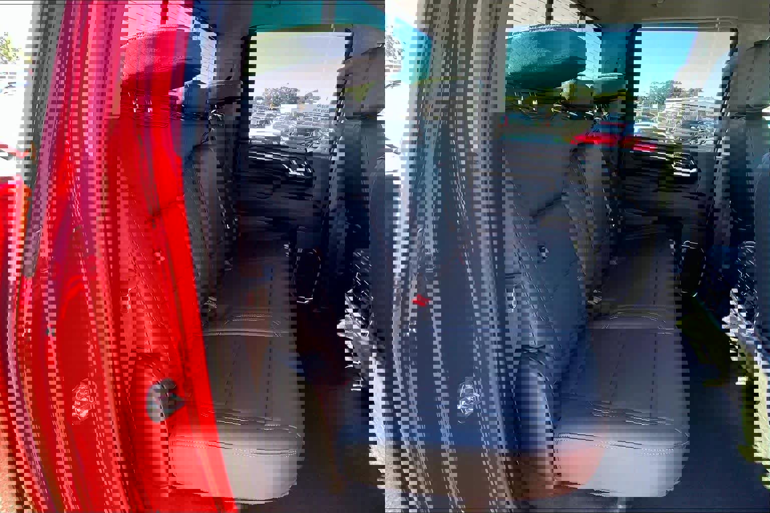 Used 2024 Chevrolet Silverado 2500 LTZ w/ LTZ Convenience Package image 19