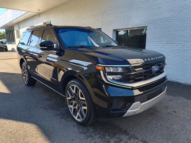Certified 2025 Ford Expedition Platinum w/ Platinum Ultimate Package AWD/4WD image 2
