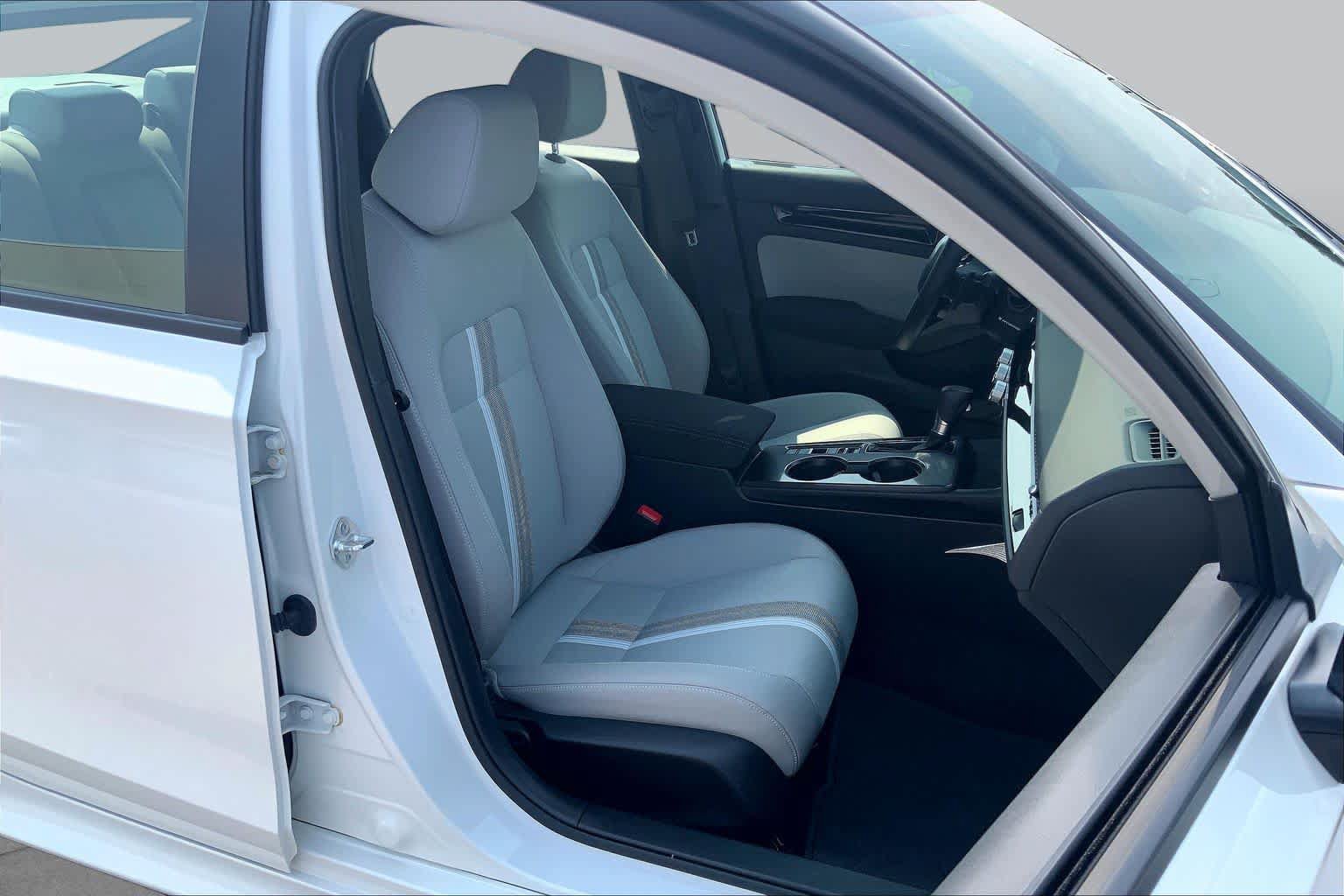 Used 2025 Honda Civic Sport image 9