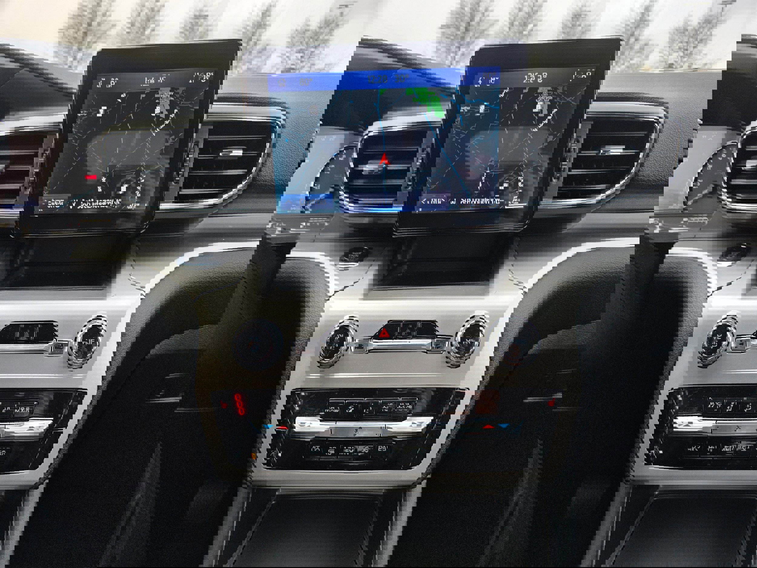 Certified 2022 Ford Explorer XLT w/ Equipment Group 202A image 13