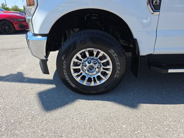 Certified 2021 Ford F250 XLT w/ XLT Premium Package AWD/4WD image 9