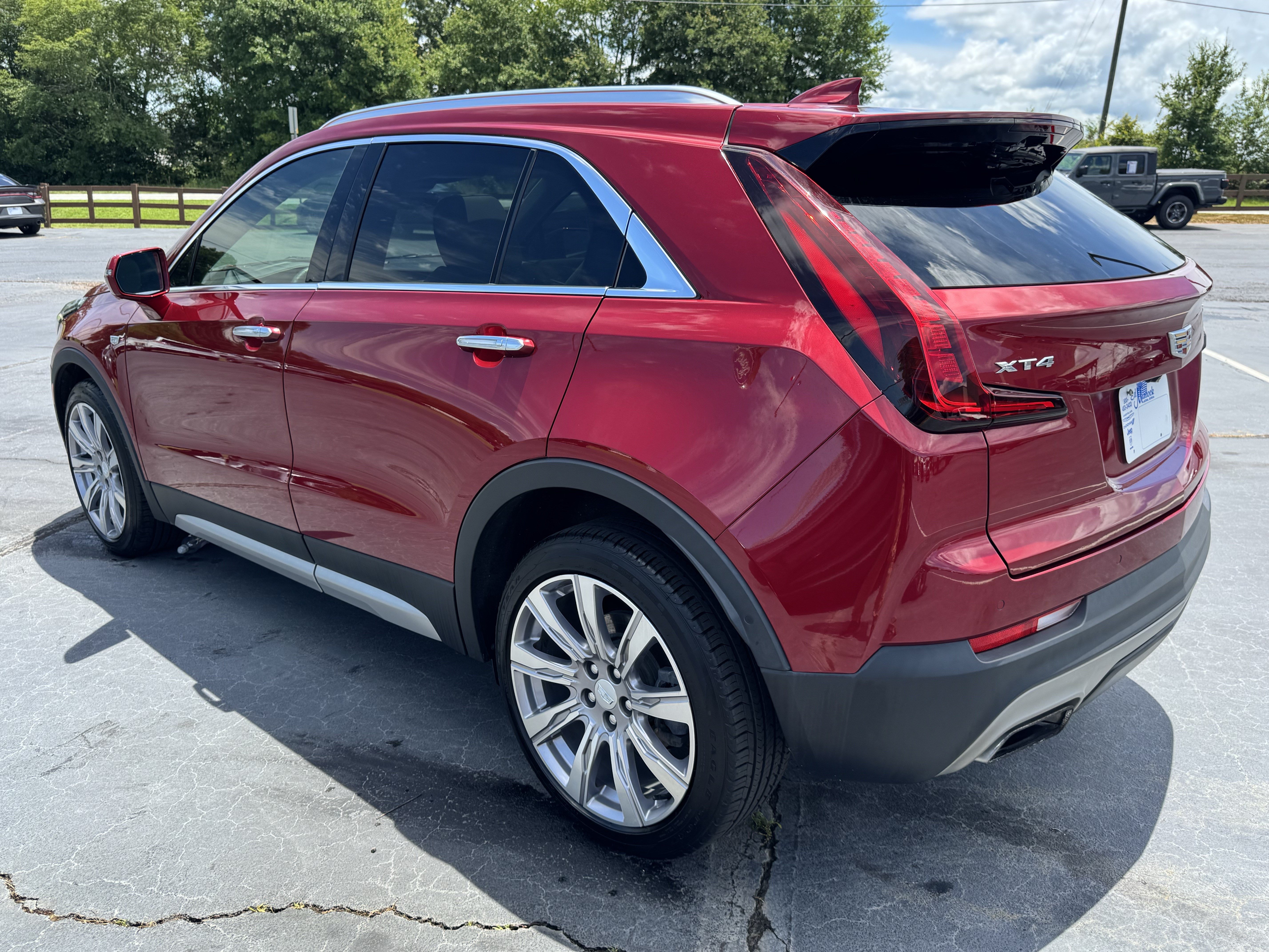 Used 2019 Cadillac XT4 Premium Luxury FWD image 7