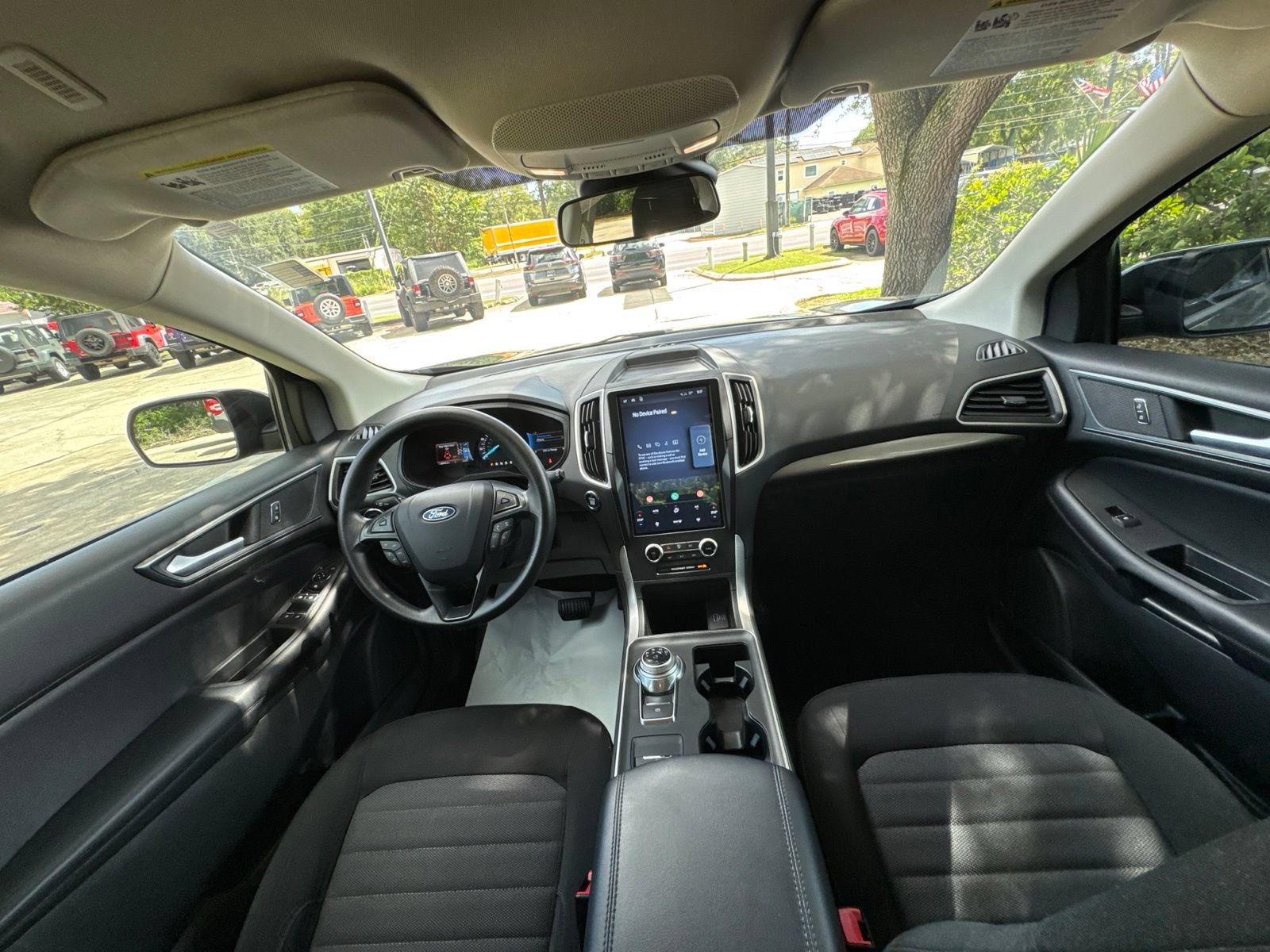 Certified 2024 Ford Edge SE w/ Black Appearance Package AWD/4WD image 17