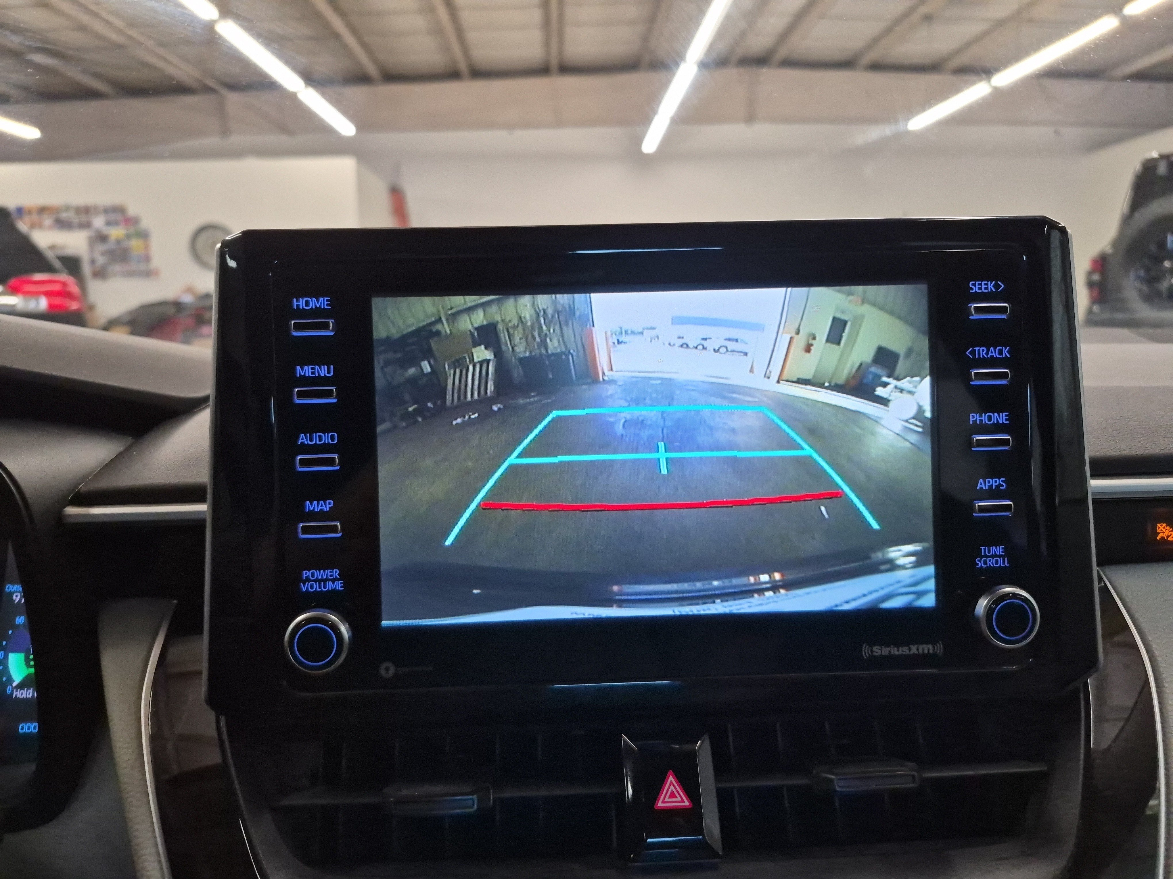 Used 2021 Toyota Corolla LE FWD image 32