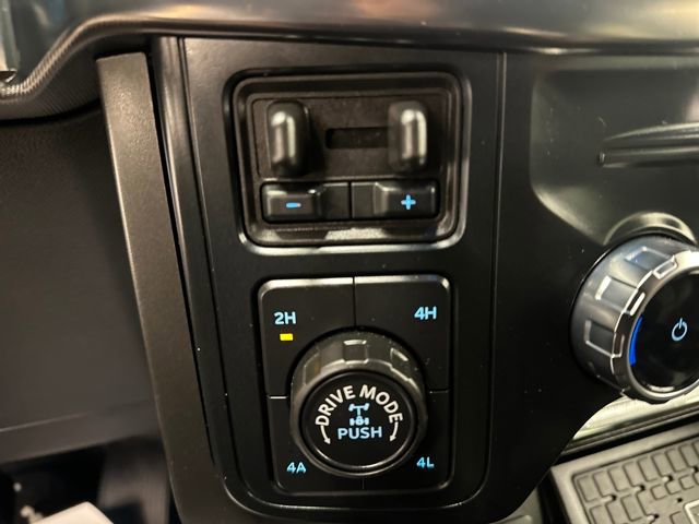 Certified 2025 Ford F150 Lariat w/ Equipment Group 502A High image 39