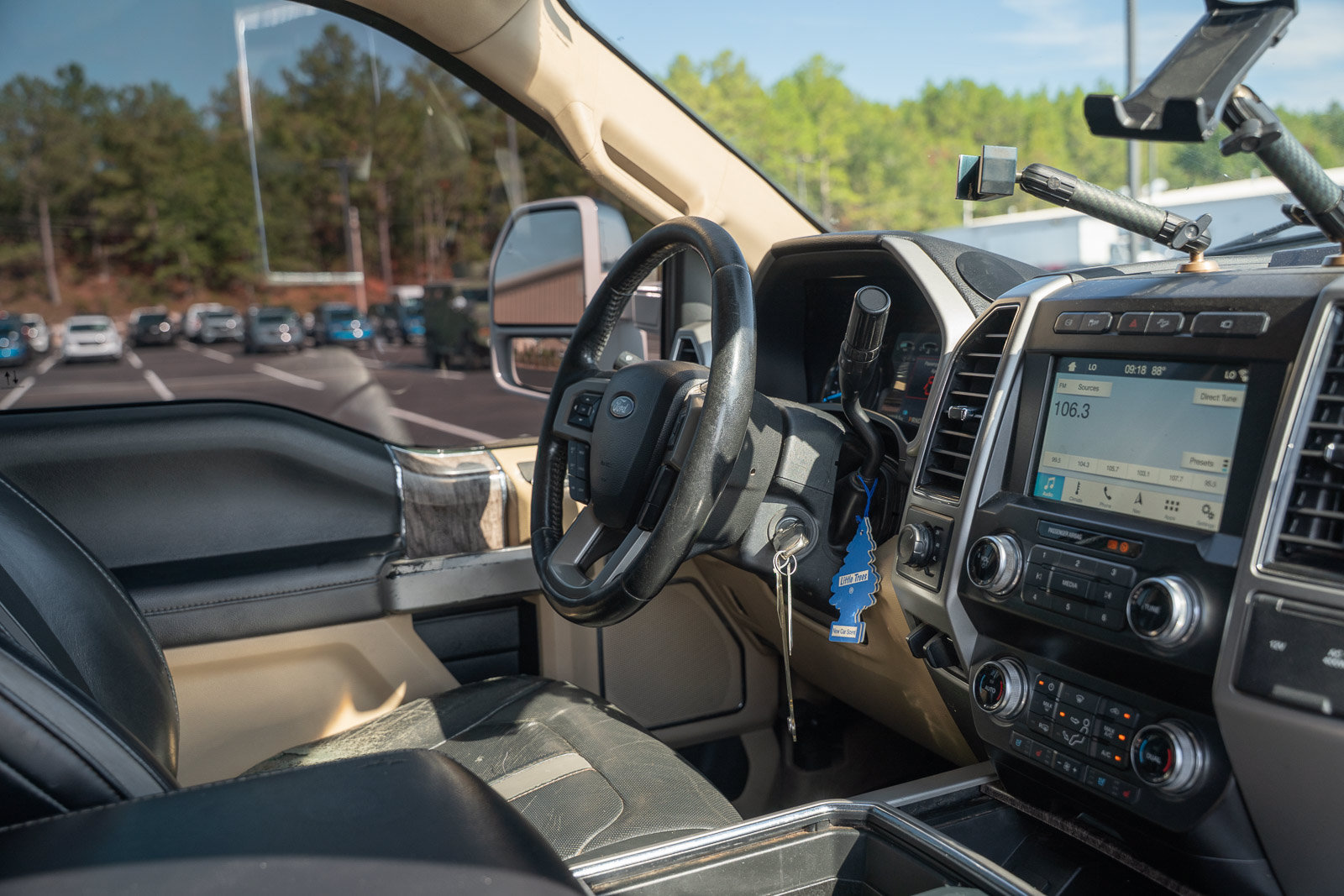 Certified 2019 Ford F250 Lariat w/ Lariat Value Package AWD/4WD image 16