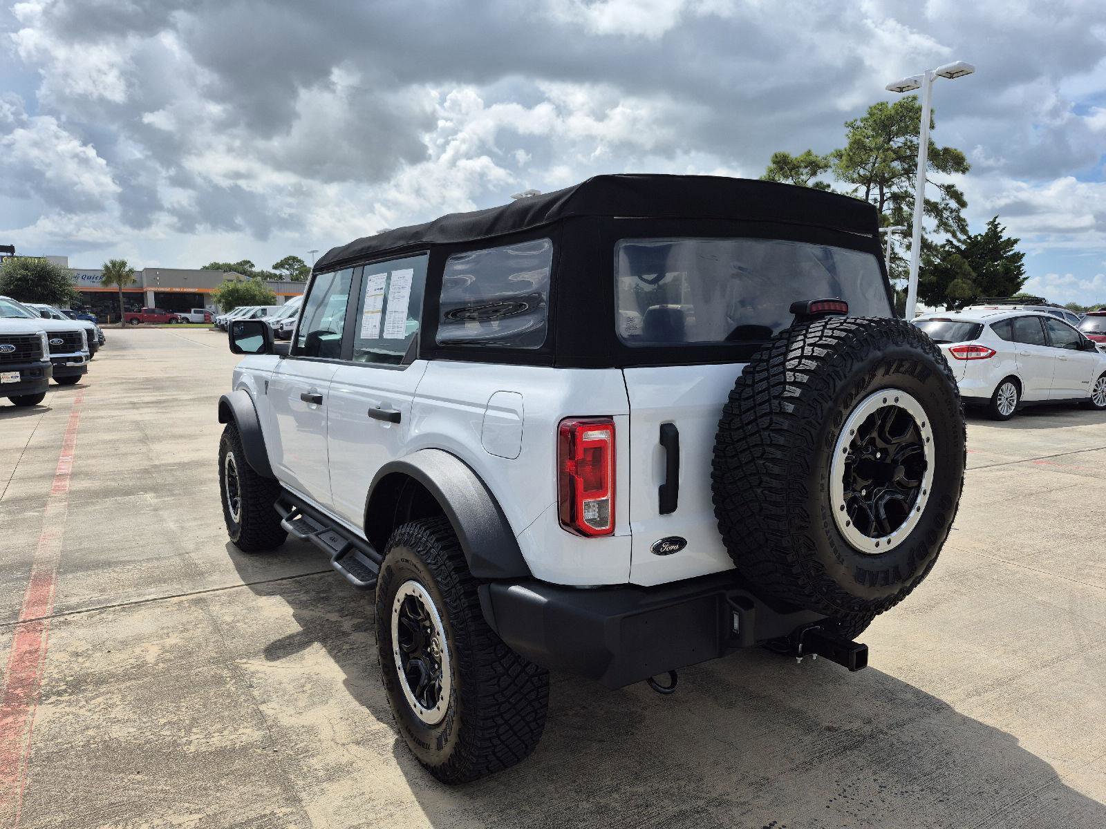 Certified 2022 Ford Bronco 4-Door w/ Sasquatch Package image 3