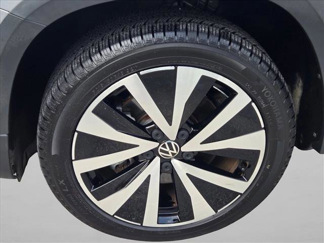 Used 2022 Volkswagen Taos SE FWD image 22