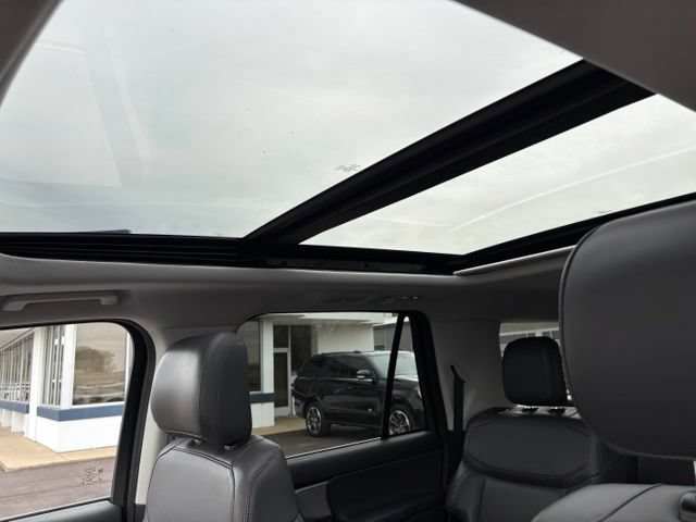 Certified 2025 Ford Expedition Max Active AWD/4WD image 5