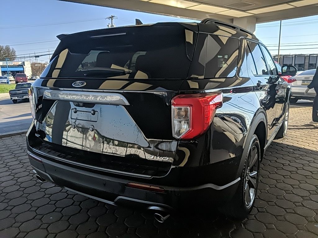 Certified 2024 Ford Explorer XLT w/ Equipment Group 202A image 6