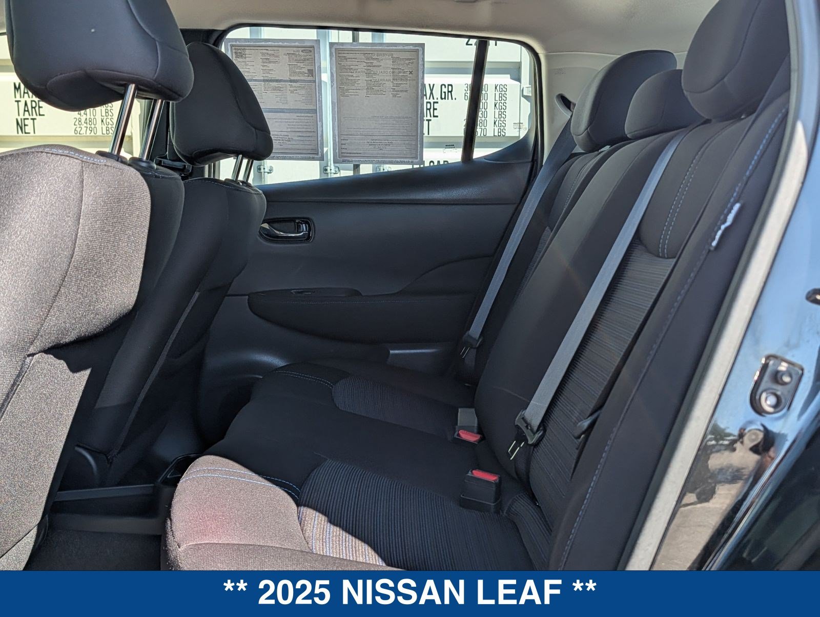 Used 2025 Nissan Leaf S FWD image 15