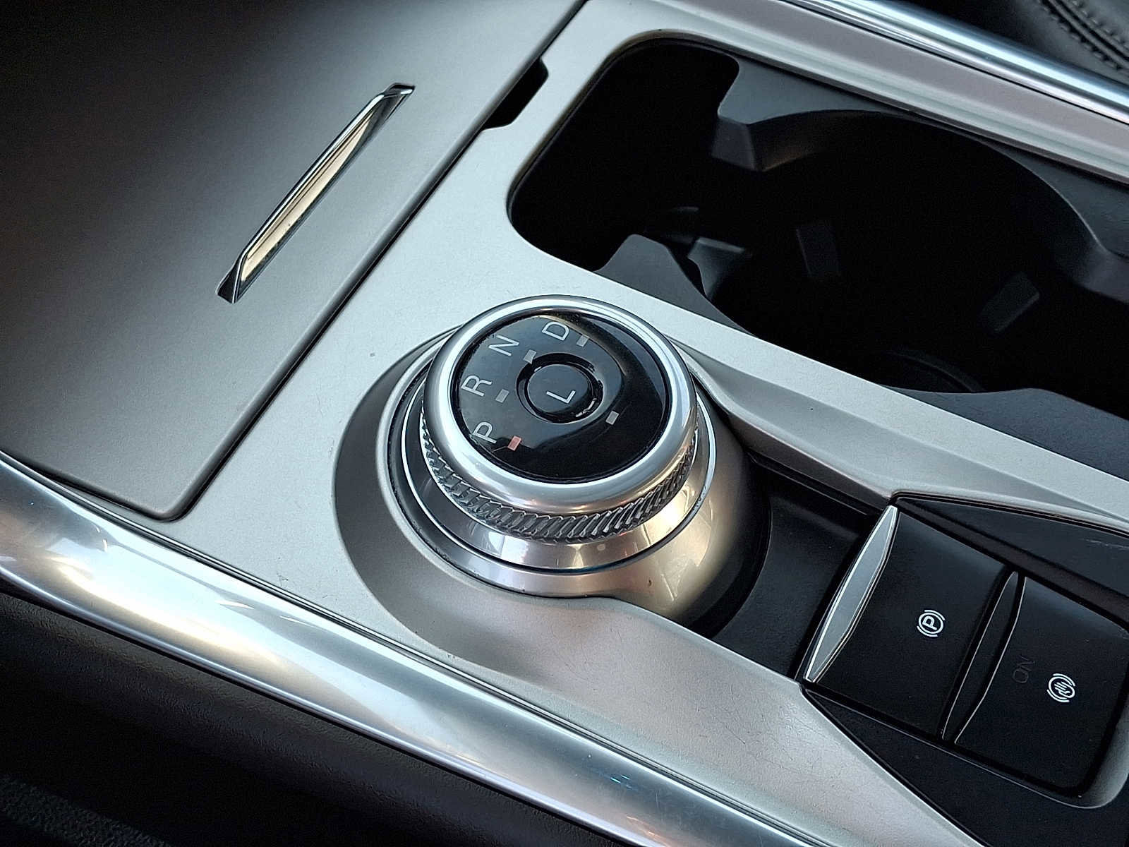 Certified 2022 Ford Explorer XLT w/ Equipment Group 202A image 17