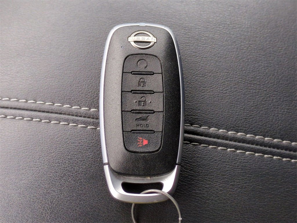 Used 2023 Nissan Pathfinder SL w/ Lighting Package (N92) image 29