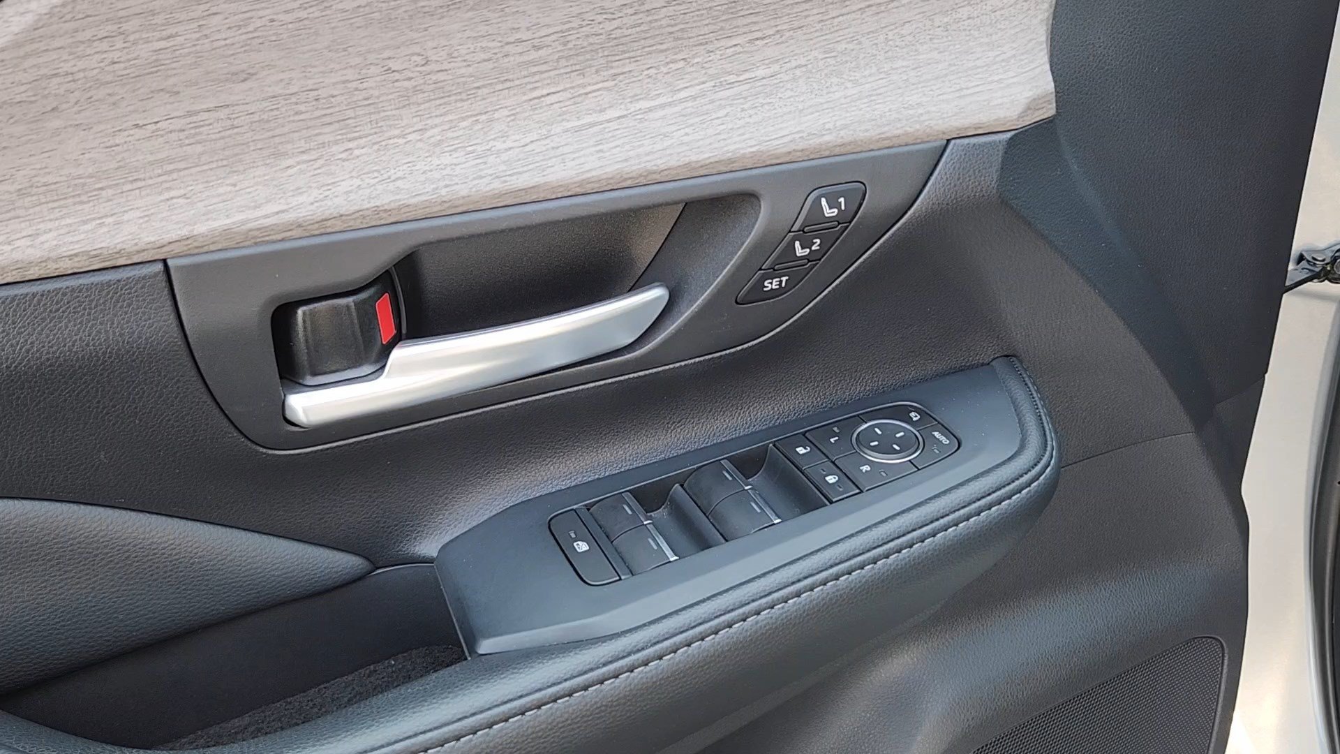 Used 2024 Toyota Grand Highlander AWD image 7