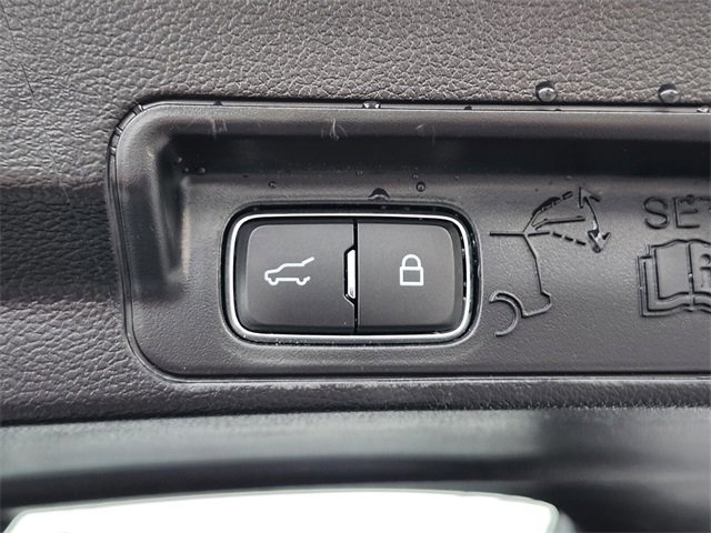 Certified 2022 Ford Explorer XLT w/ Equipment Group 202A image 34