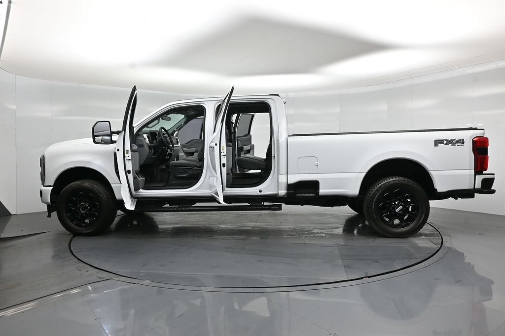 Certified 2024 Ford F250 XLT w/ Black Appearance Package AWD/4WD image 32