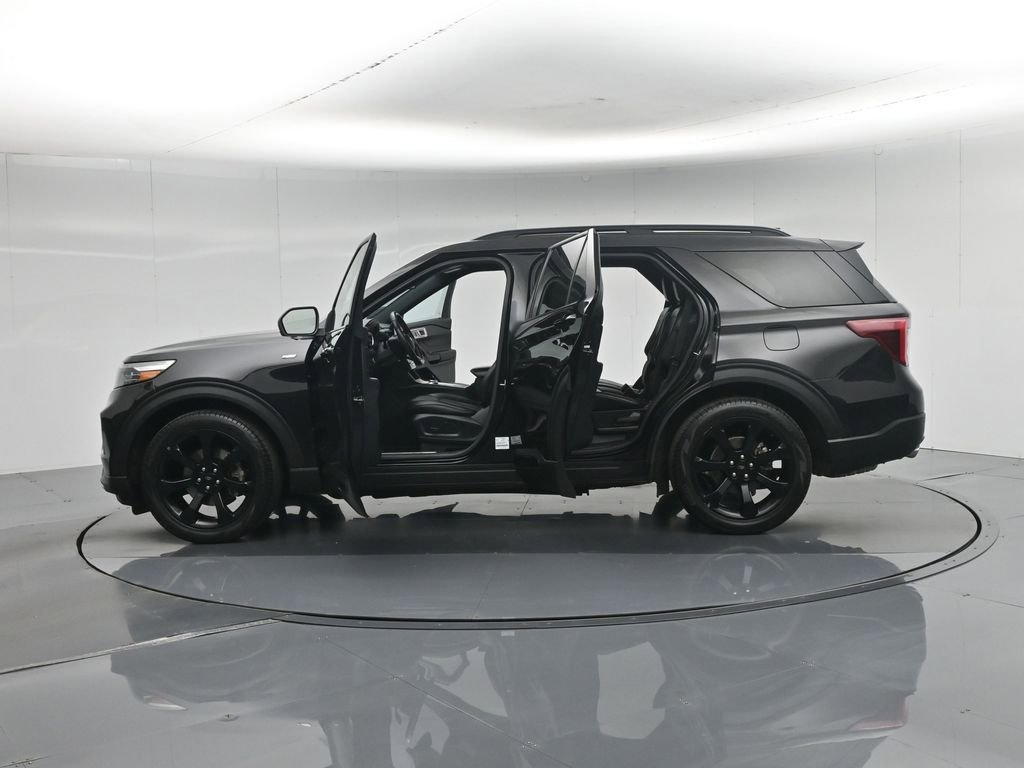 Certified 2024 Ford Explorer ST-Line w/ Class IV Trailer Tow Package RWD image 39