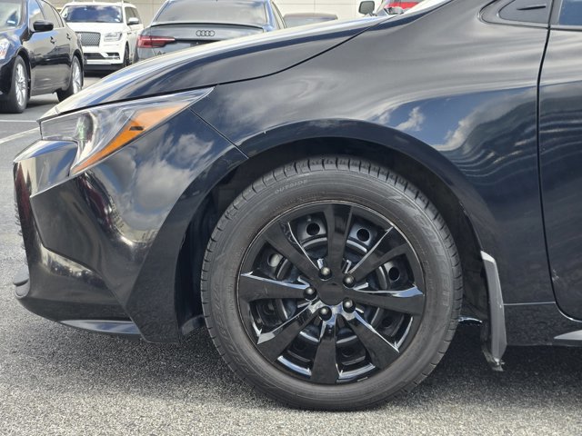 Used 2025 Toyota Corolla LE image 8