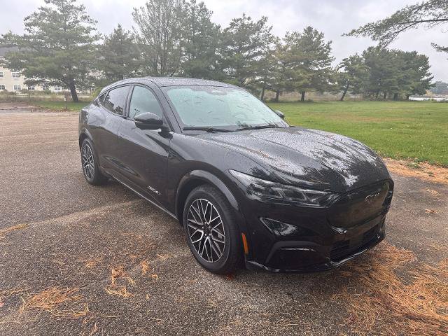 Certified 2024 Ford Mustang Mach-E Premium AWD/4WD image 32