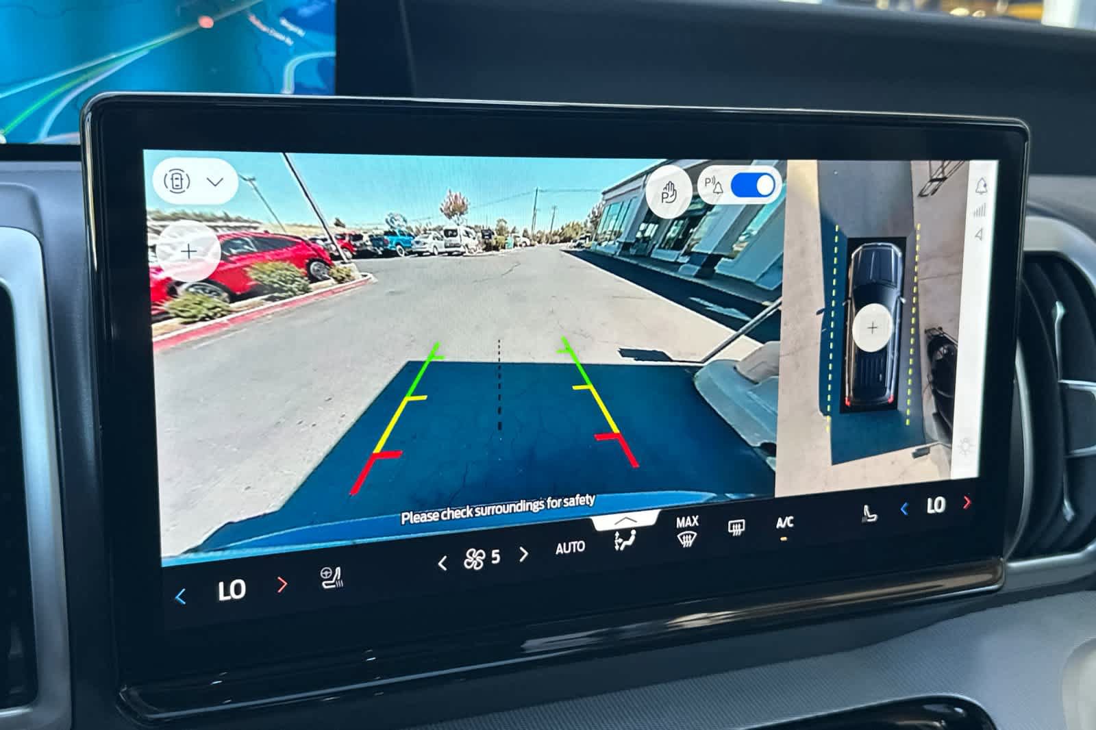 Certified 2025 Ford Expedition Active AWD/4WD image 24
