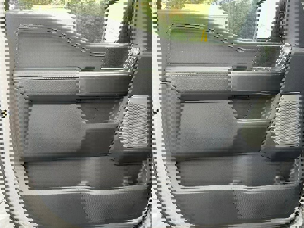 Certified 2022 Ford F150 XLT w/ Equipment Group 302A High image 17