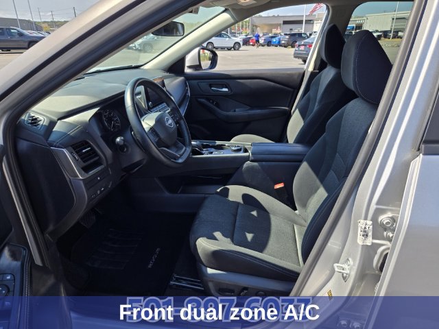 Used 2025 Nissan Rogue SV AWD/4WD image 11