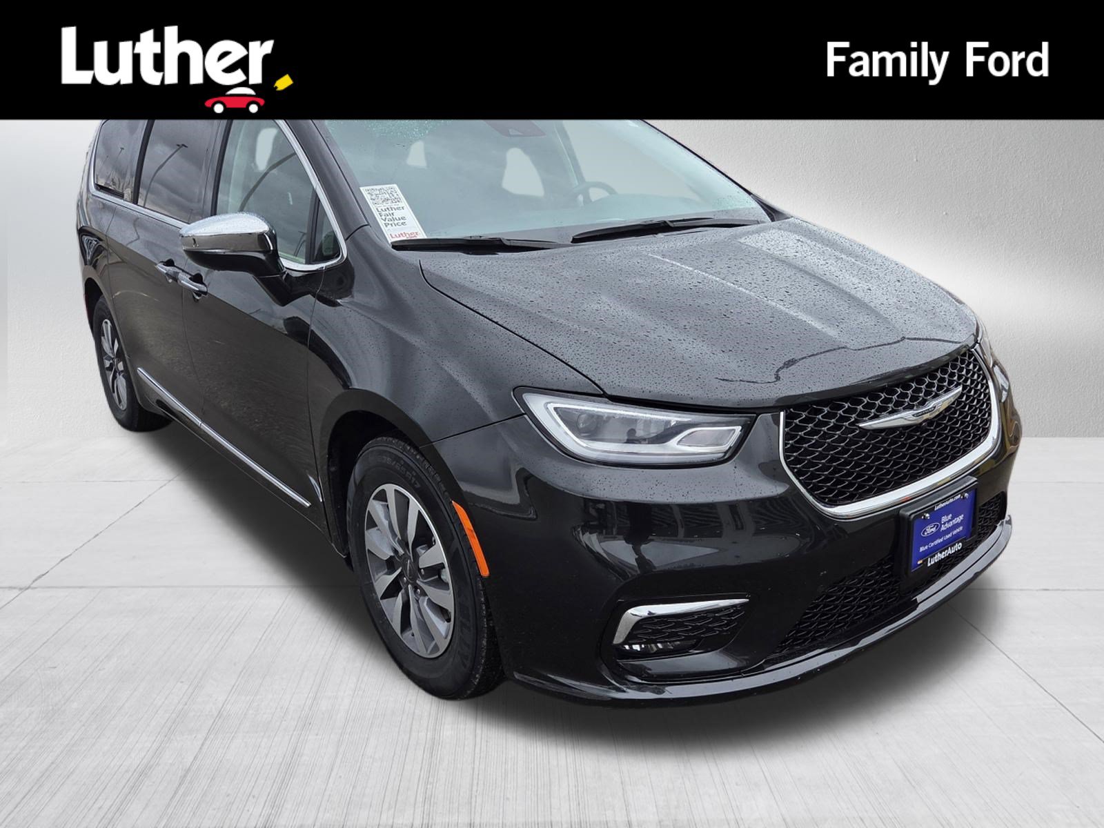Used 2023 Chrysler Pacifica Limited FWD image 1