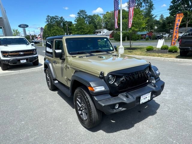 Used 2026 Jeep Wrangler Sport AWD/4WD image 4