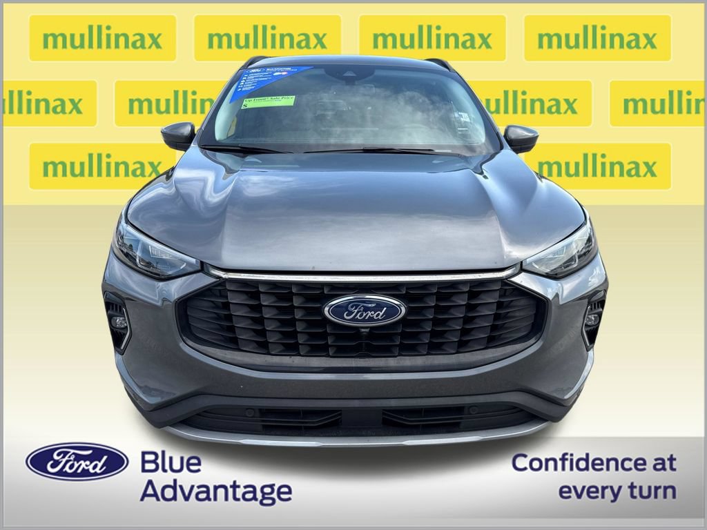 Certified 2023 Ford Escape Platinum AWD/4WD image 11