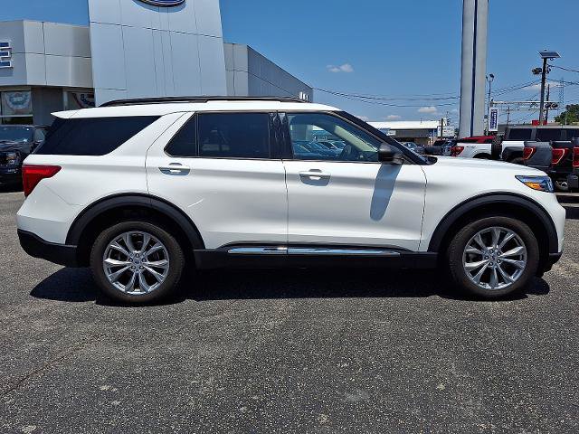 Certified 2023 Ford Explorer XLT w/ Equipment Group 202A AWD/4WD image 6