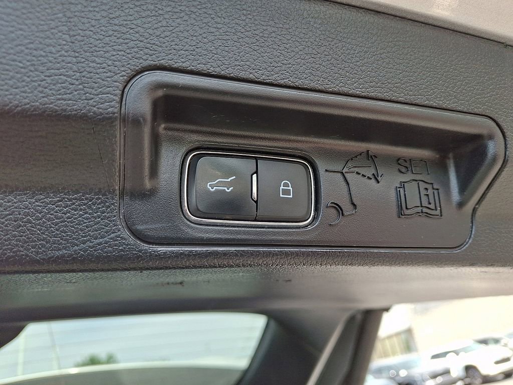 Certified 2021 Ford Explorer XLT AWD/4WD image 30