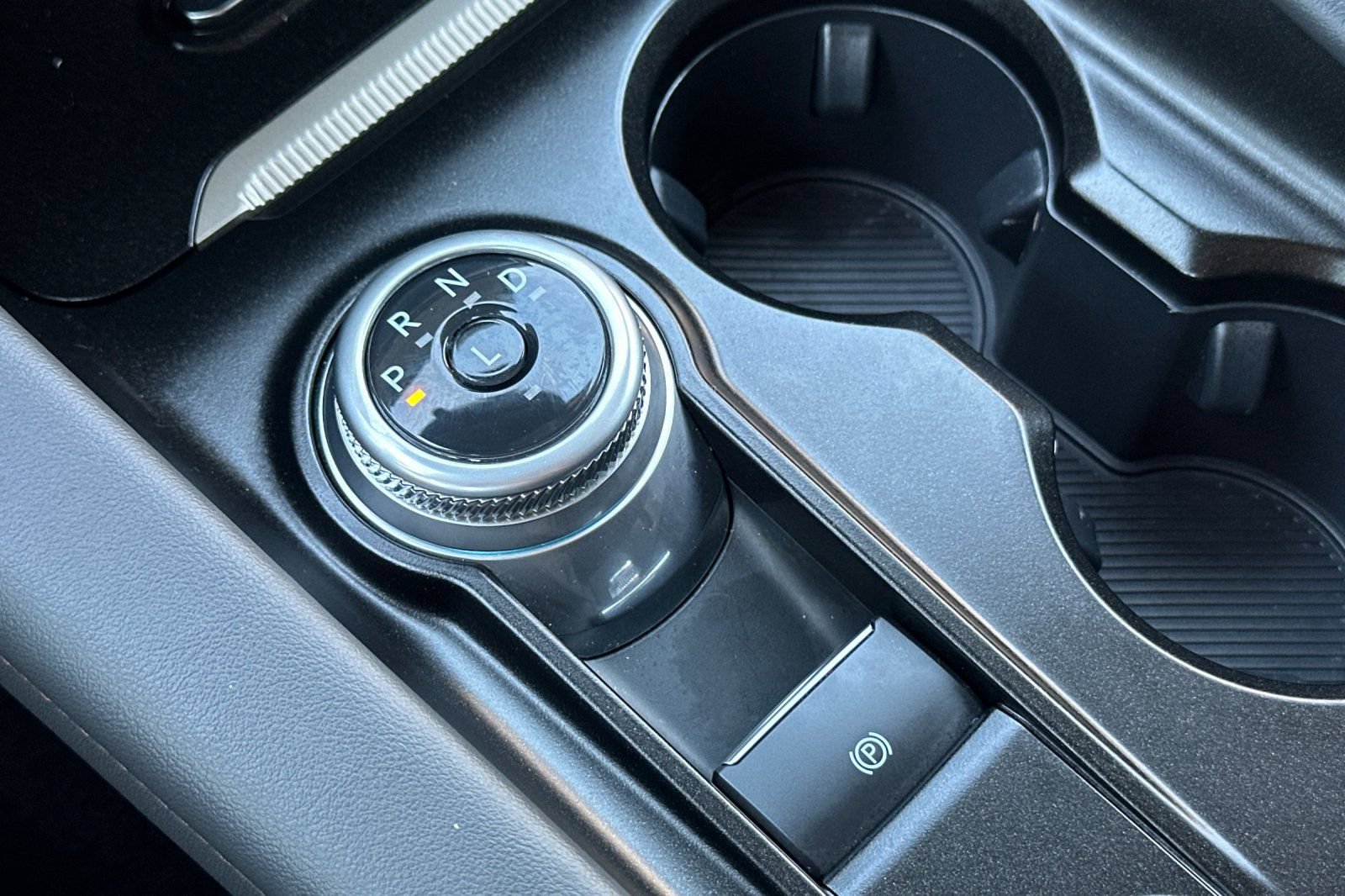 Certified 2025 Ford Explorer Active RWD image 35