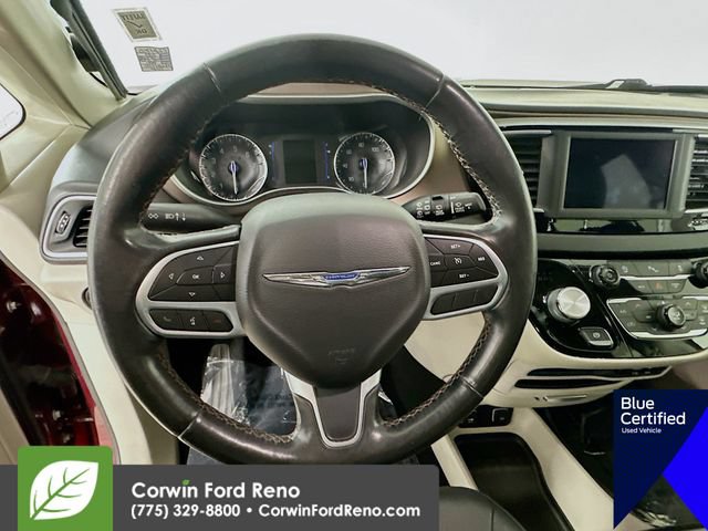 Used 2019 Chrysler Pacifica Touring-L FWD image 14