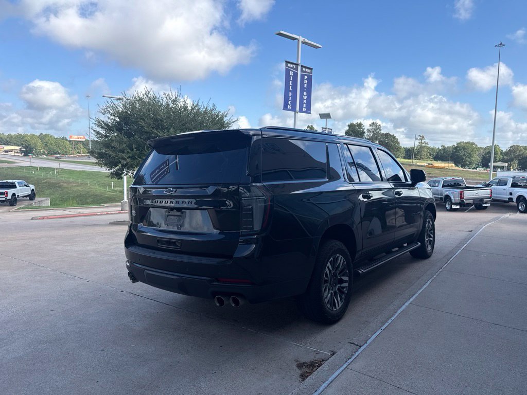 Used 2025 Chevrolet Suburban Z71 w/ Comfort Package AWD/4WD image 8