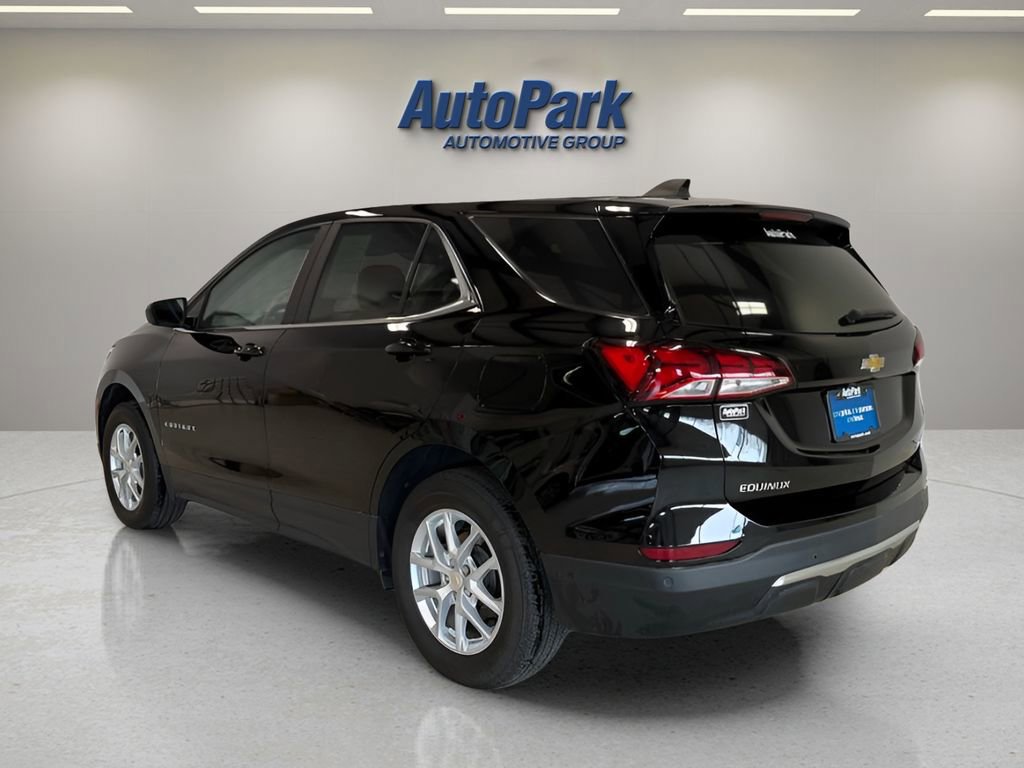 Used 2024 Chevrolet Equinox LT image 3