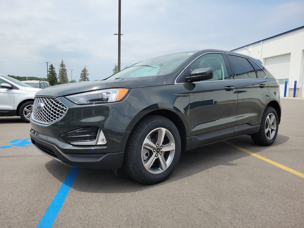 Certified 2023 Ford Edge SEL w/ Convenience Package AWD/4WD image 2
