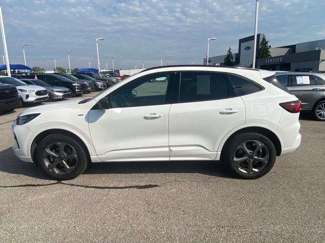 Certified 2024 Ford Escape ST-Line w/ Tech Pack #1 AWD/4WD image 8