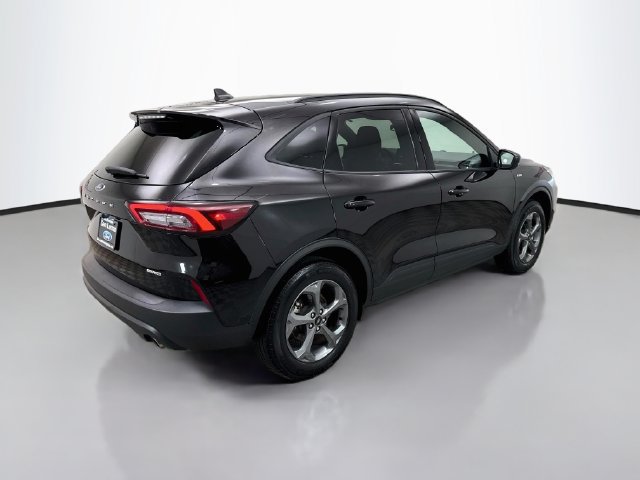 Certified 2025 Ford Escape ST-Line AWD/4WD image 7