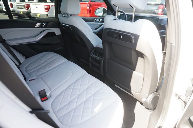 Used 2024 BMW X5 sDrive40i w/ Premium Package RWD image 15