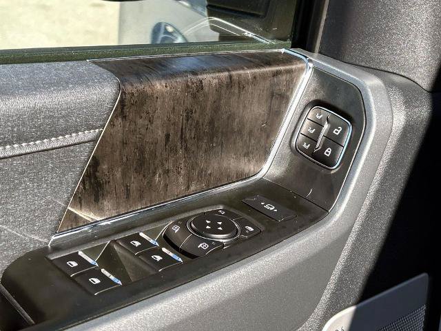 Certified 2024 Ford F250 Lariat w/ Lariat Ultimate Package AWD/4WD image 15