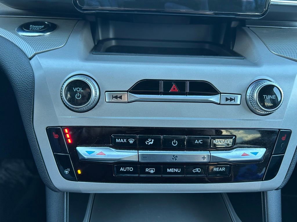 Certified 2023 Ford Explorer XLT w/ Equipment Group 202A image 31