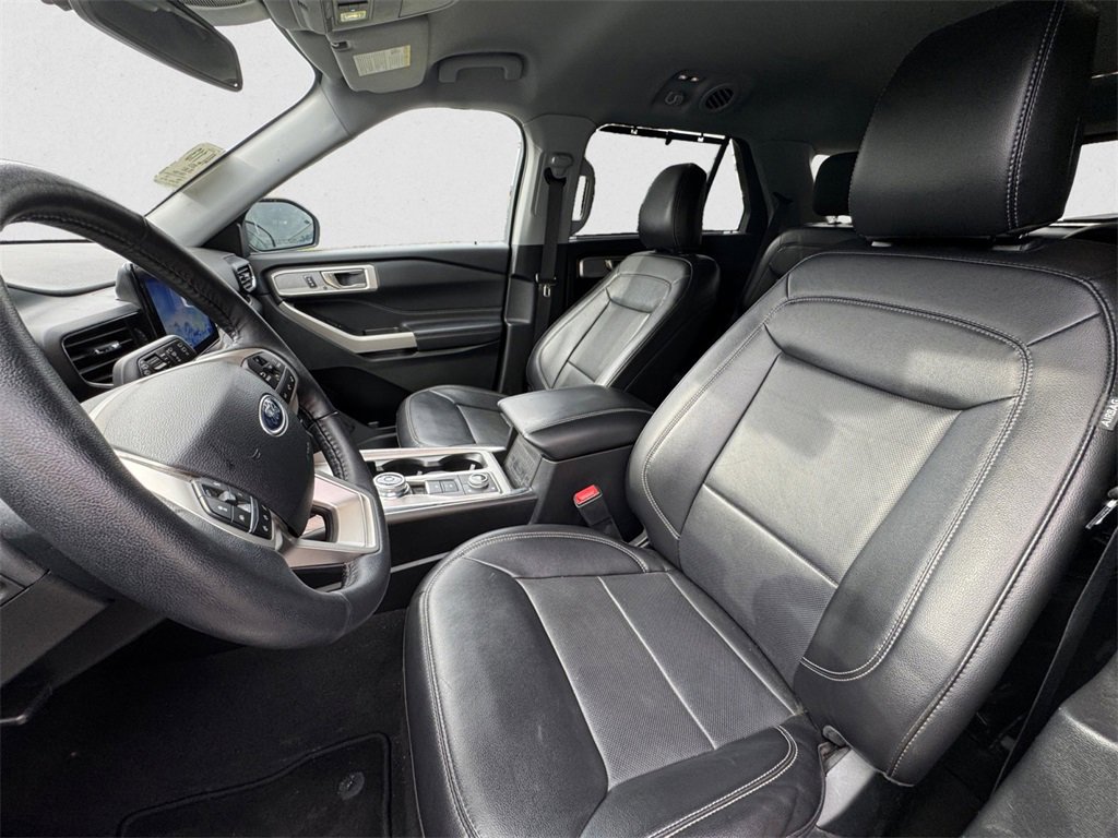 Certified 2024 Ford Explorer Limited image 8