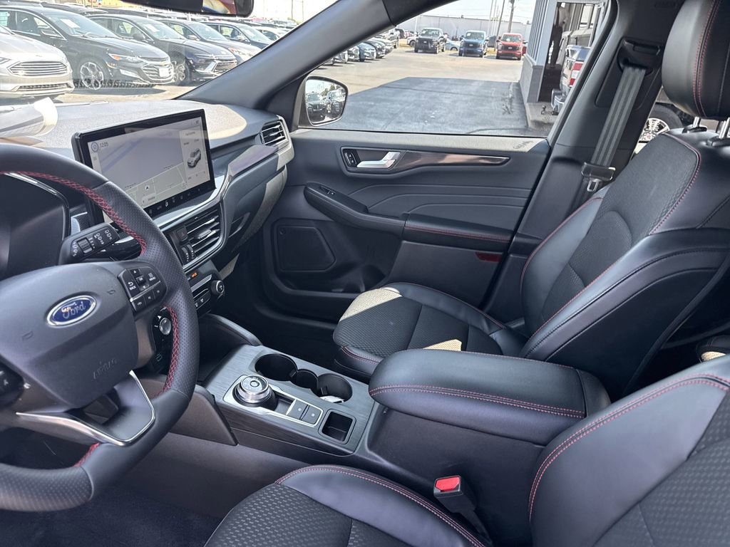 Certified 2023 Ford Escape ST-Line w/ Tech Pack #1 image 26