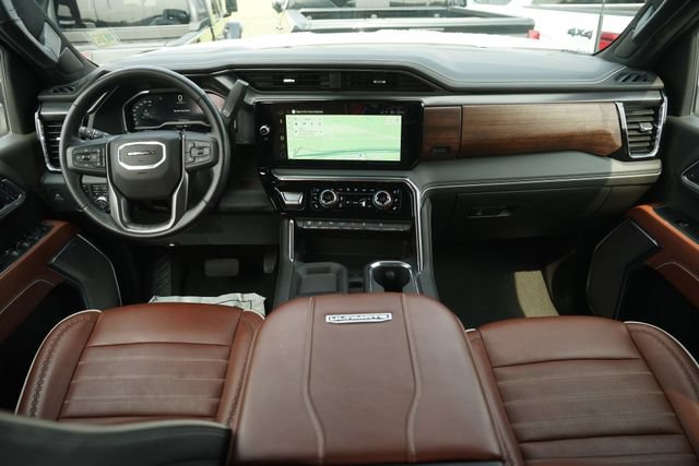 Used 2025 GMC Sierra 2500 Denali Ultimate AWD/4WD image 21
