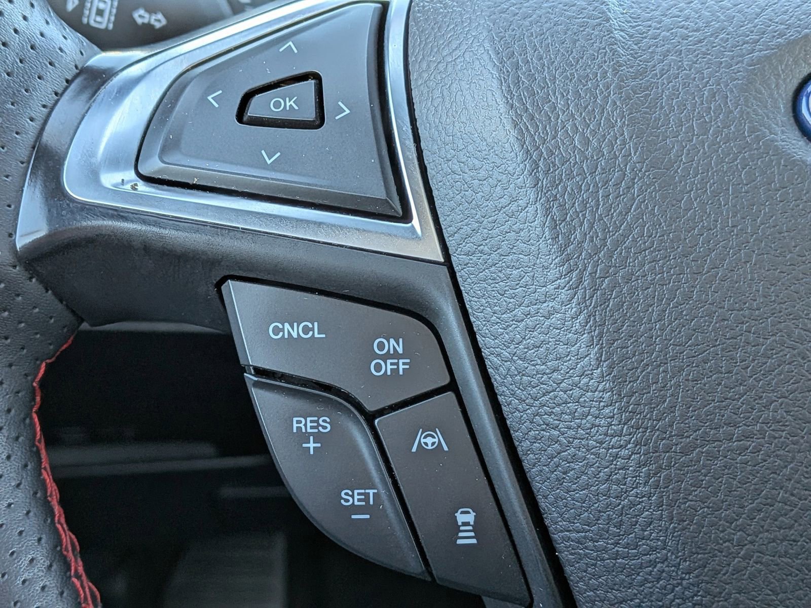 Certified 2024 Ford Edge ST-Line image 30