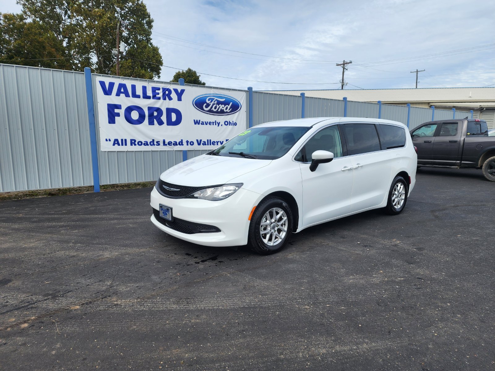 Used 2023 Chrysler Voyager LX