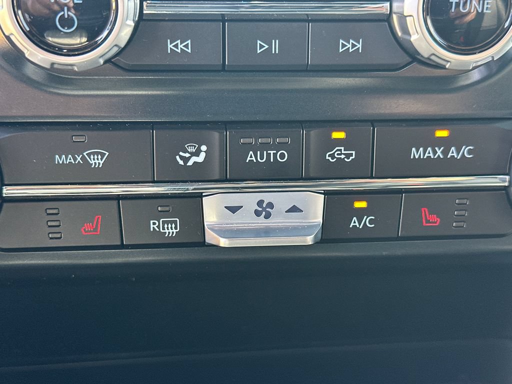 Certified 2025 Ford F150 XLT w/ Equipment Group 302A MID AWD/4WD image 29