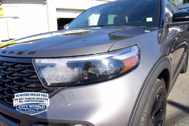 Certified 2023 Ford Explorer ST-Line AWD/4WD image 9