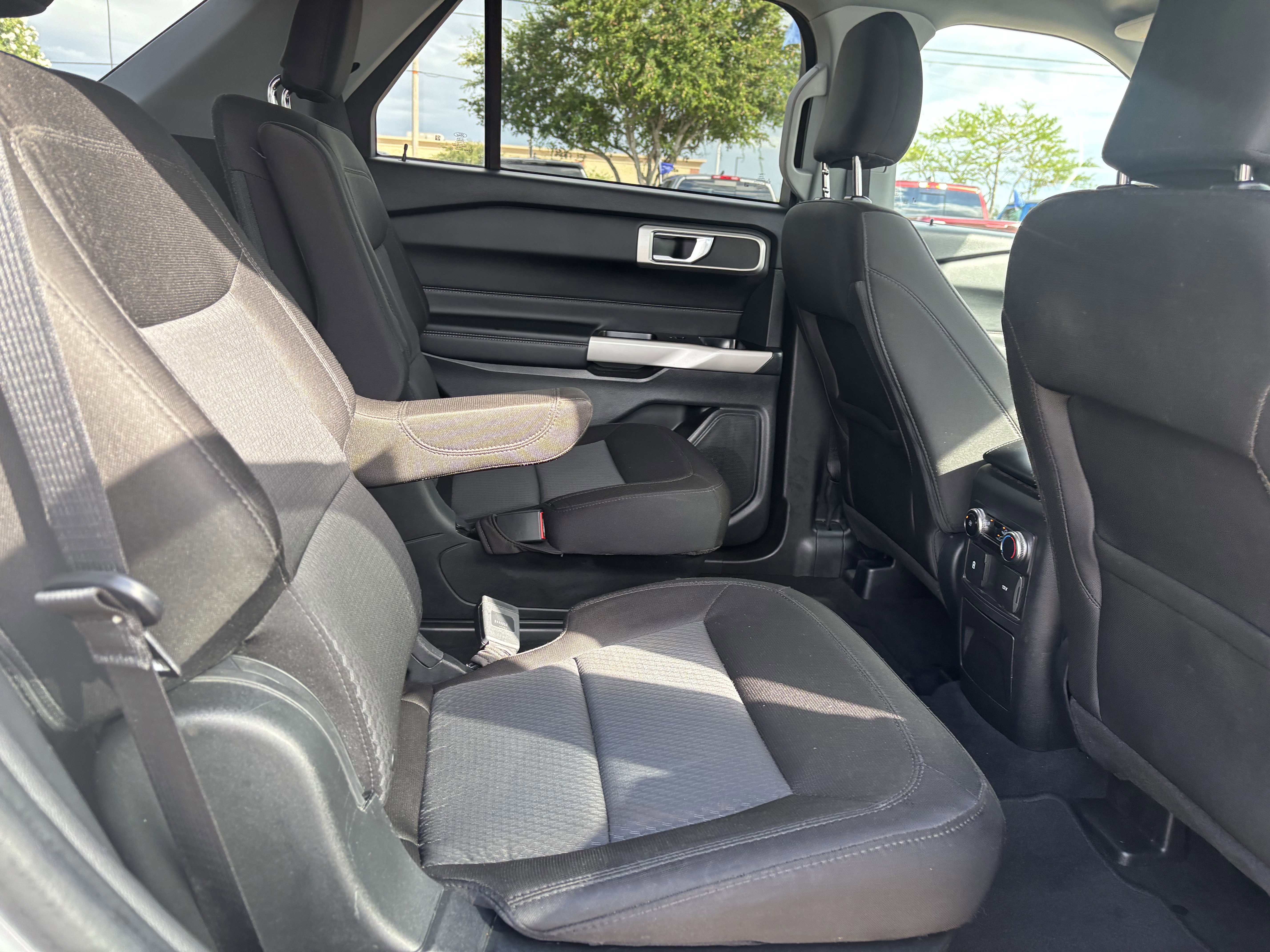 Certified 2023 Ford Explorer XLT image 22